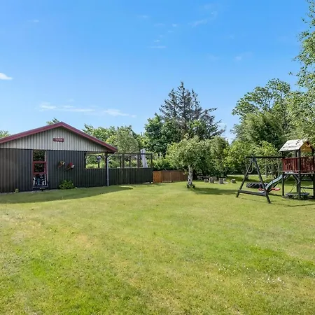 Aima - 400m From The Sea By Interhome Hals