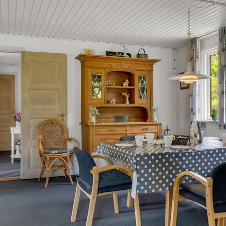 Aima - 400m From The Sea By Interhome * Hals