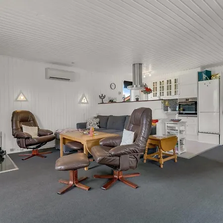 度假居 Aima - 400m From The Sea By Interhome Hals